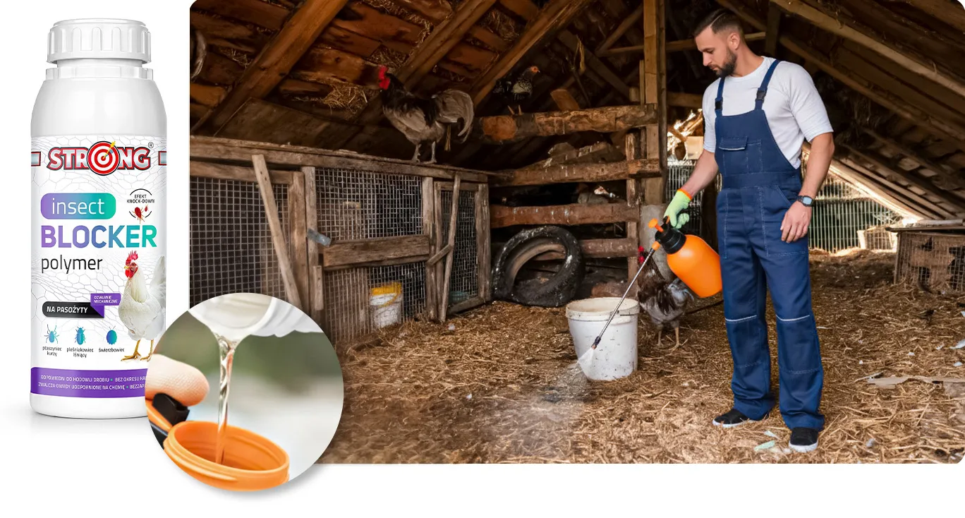 Mężczyzna w niebieskim kombinezonie spryskuje wnętrze kurnika pomarańczowym opryskiwaczem; po lewej butelka preparatu Strong Insect Blocker Polymer na pasożyty.